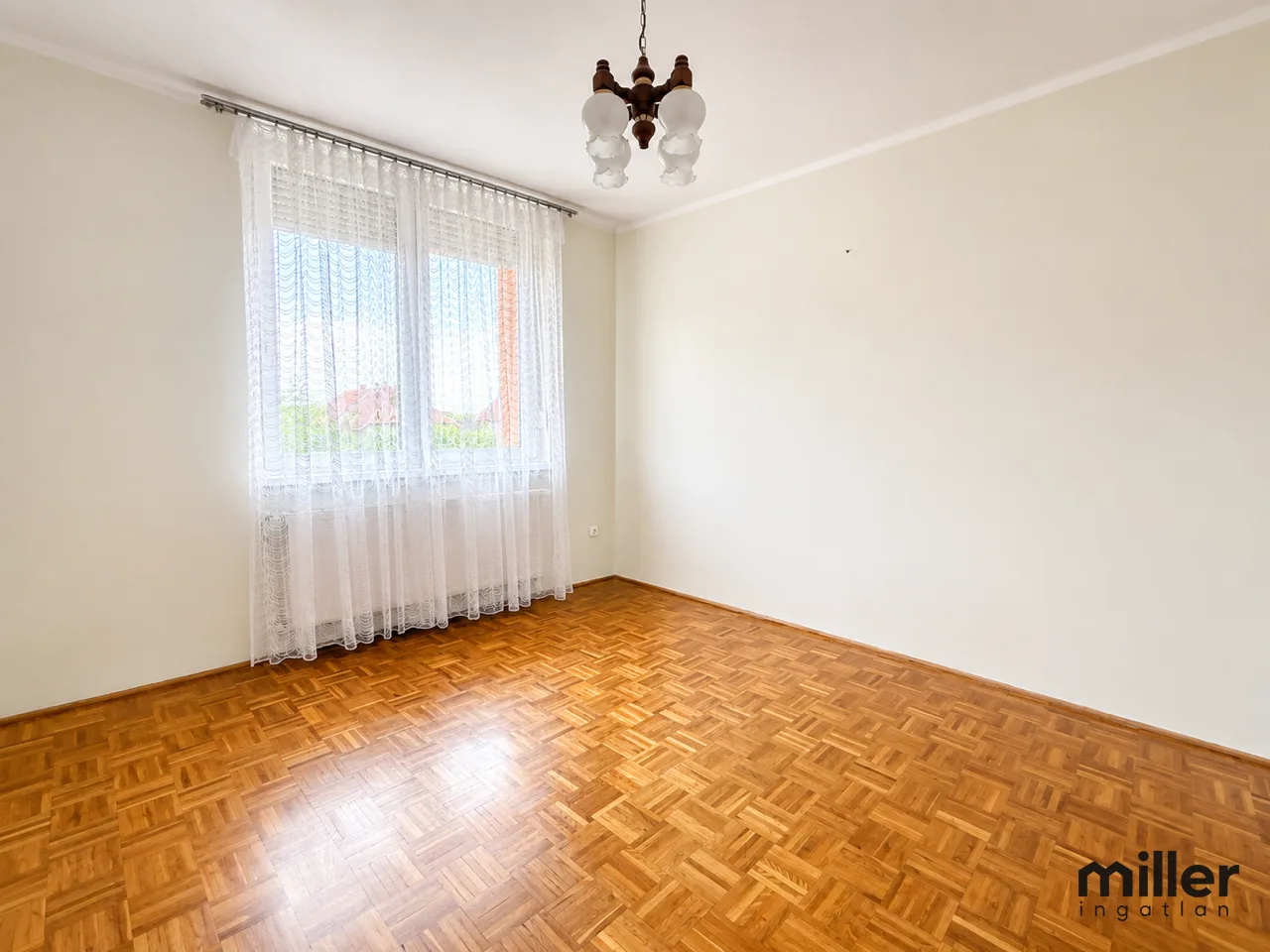 Eladó téglalakás, Debrecen Széchenyi kertben  - 4. fotó, összesen: 8
